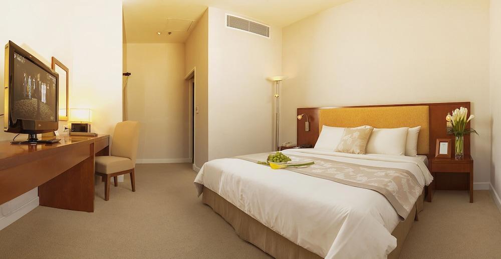 Catina Saigon Hotel Ho Chi Minh City Exterior photo