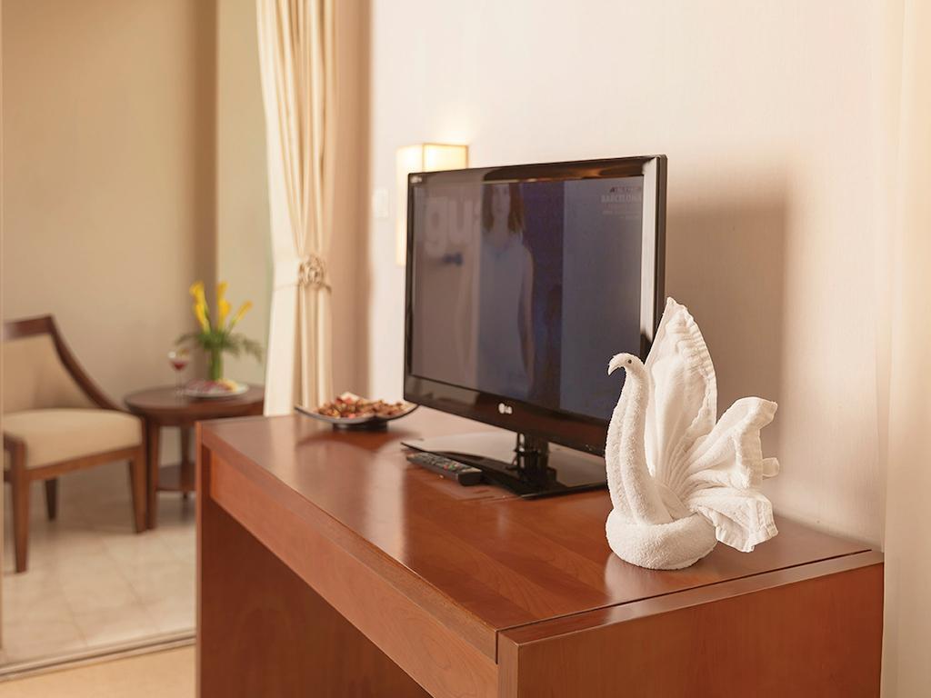 Catina Saigon Hotel Ho Chi Minh City Exterior photo